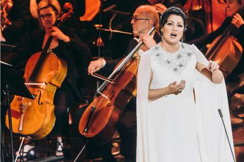La cantante Anna Netrebko demandó a la Ópera Metropolitana de Nueva York