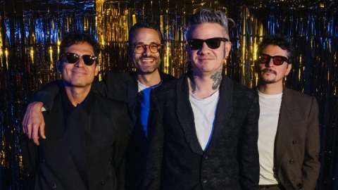 Diamante Eléctrico presenta su nueva canción ‘El Amor Es Un Juego de Perdedores’