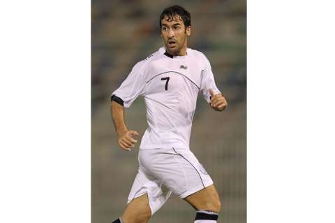 El legendario Raúl firma con el Cosmos de Nueva York