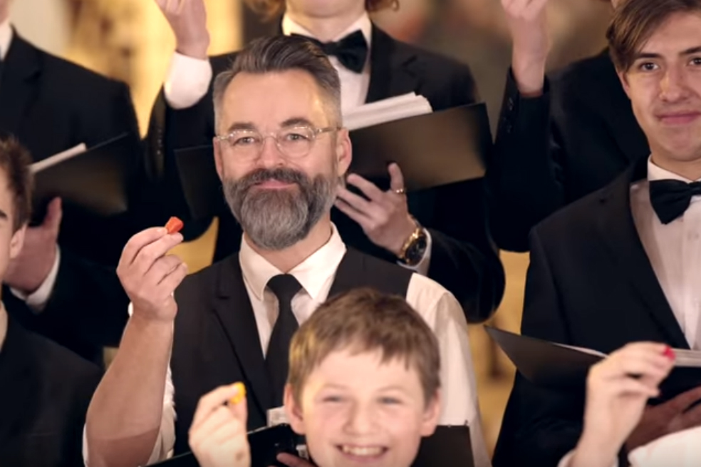‘Naga Jolokia’ fue el chile que el el comediante les hizo comer a los niños del coro danés / Tomado de YouTube
