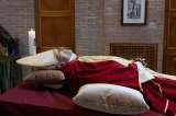 El Vaticano difunde las primeras imágenes del cuerpo de Benedicto XVI
