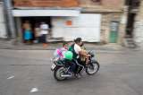 ¿Desde qué edad se pueden llevar niños en moto en Venezuela?
