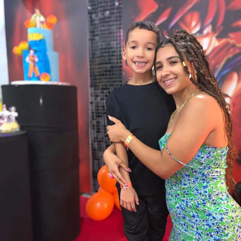 Anuel AA, muy cercano a exnovia que lo trató de “padre ausente”