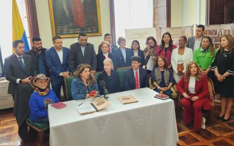 Proyecto de ley Inírida para fortalecer a mujeres cuidadoras de la biodiversidad