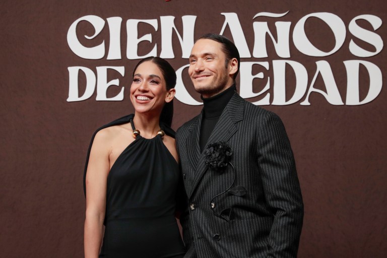 Llevar a la pantalla ‘Cien años de soledad’, un “privilegio” para cualquier actor