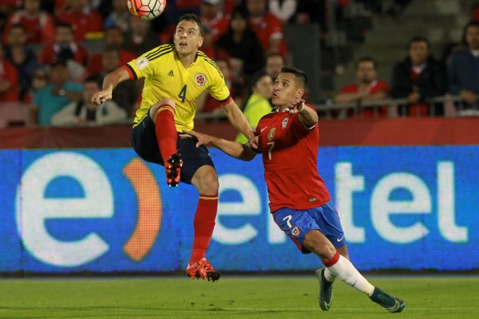 Santiago Arias no podrá jugar contra Argentina por acumulación de tarjetas amarillas. Foto: AFP