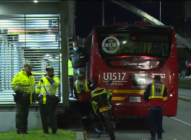 Indagan policías por posible omisión en caso de acoso sexual en Transmilenio