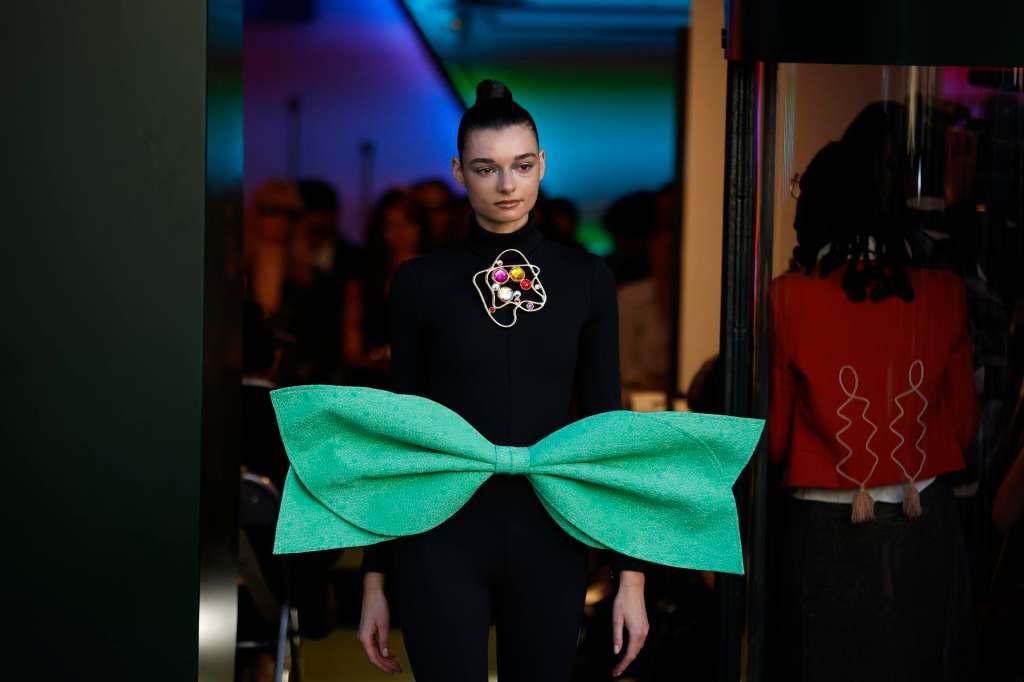 Paris (France), 07/10/2025.- A model presents a creation from the Spring/Summer 2026 collection by Italian designer Rodrigo Basilicati for the Pierre Cardin fashion house during the Paris Fashion Week, in Paris, France, 07 October 2025. The presentation of the women's ready-to-wear collections runs from 29 September to 07 October 2025. (Moda, Francia) EFE/EPA/YOAN VALAT