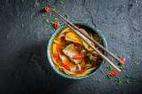 Sabores reconfortantes: sopa al estilo “Thai”