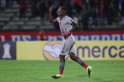 Tragedia en el fútbol: murió Marcos Olmedo, jugador de Mushuc Runa de Ecuador