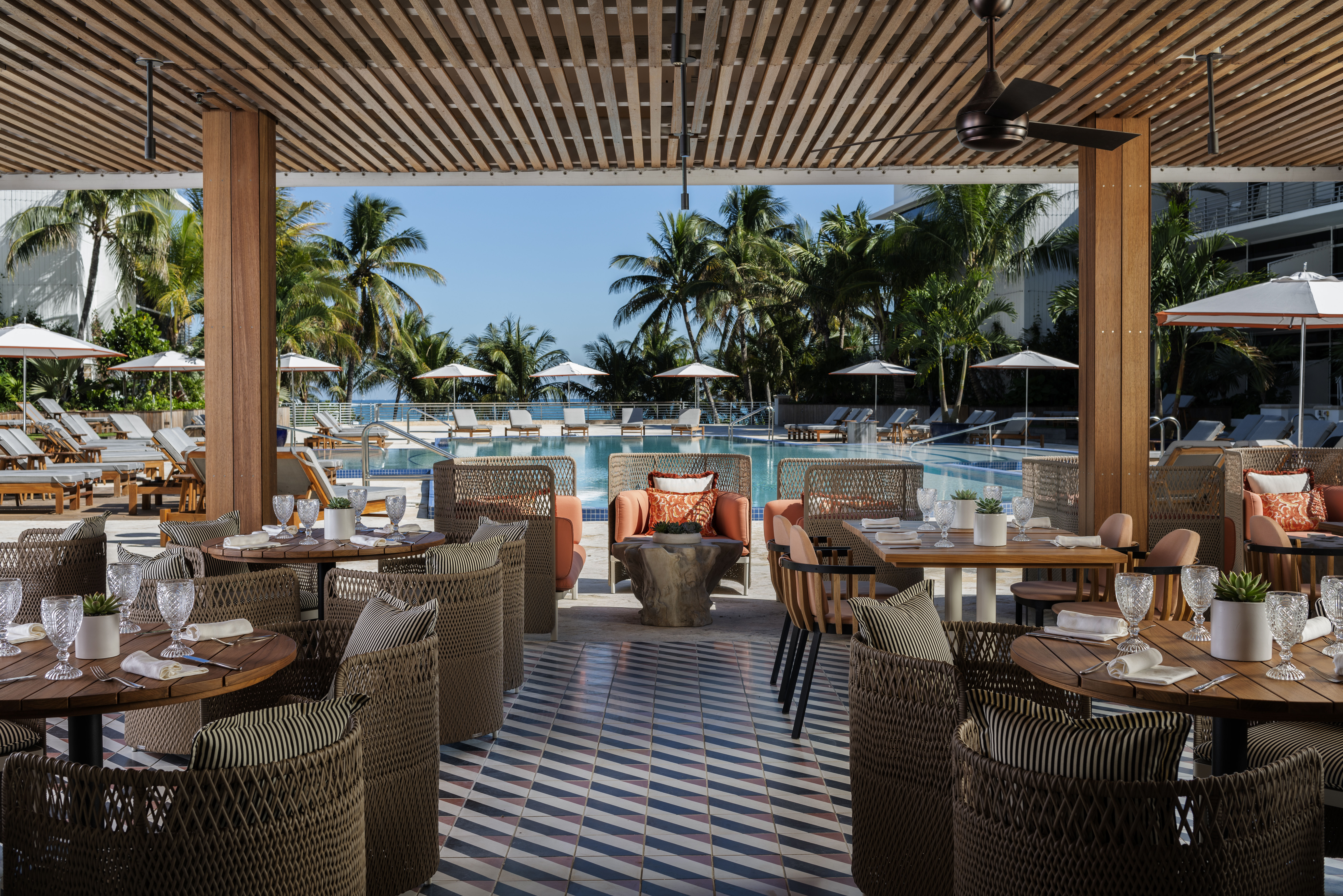 Miami Beach, The Ritz-Carlton es un hito del postmodernismo.