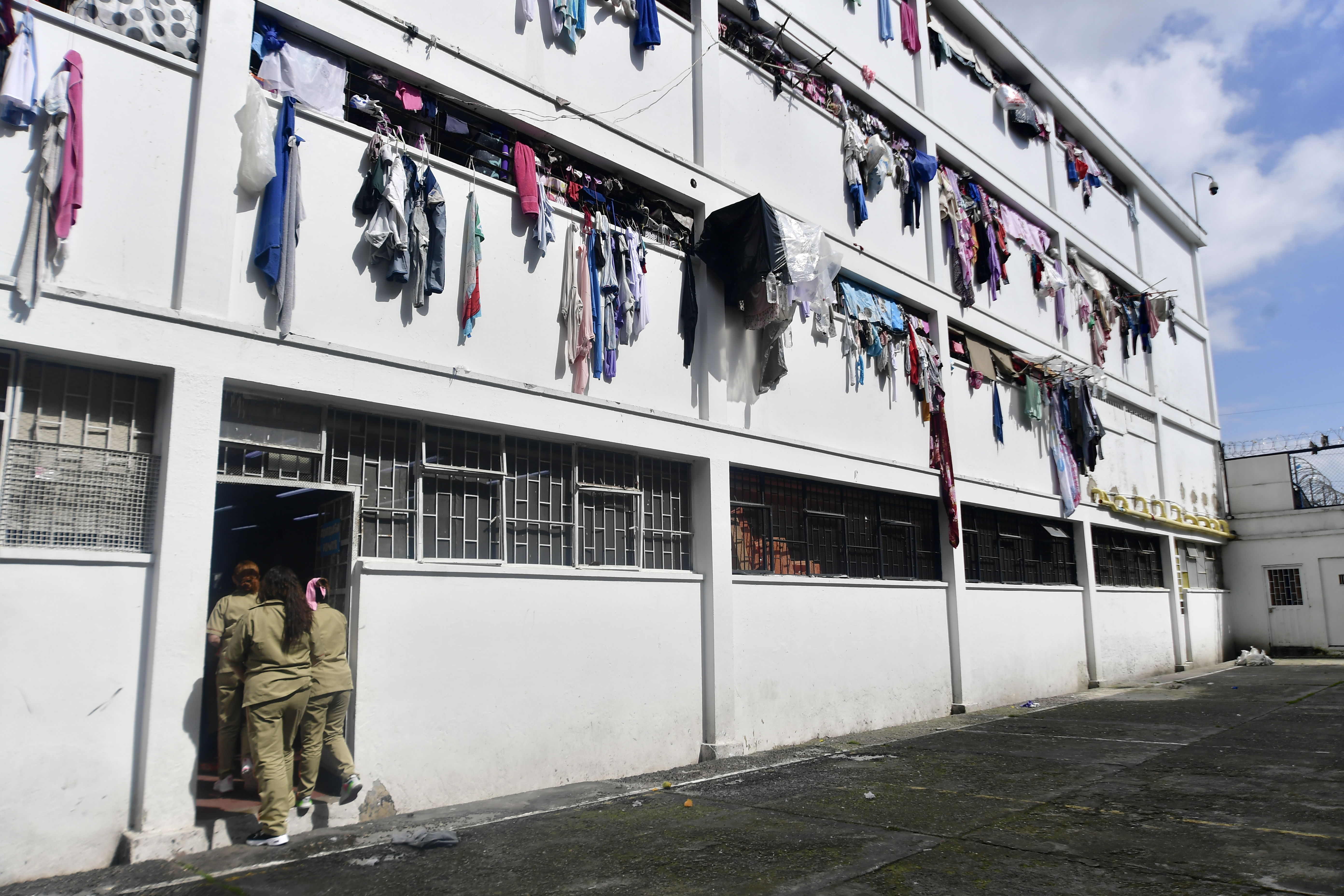 Reclusas y guardias de este centro penitenciario, en Bogotá