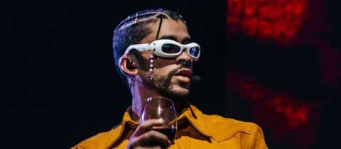 Bad Bunny es demandado por su exnovia por 40 millones de dólares