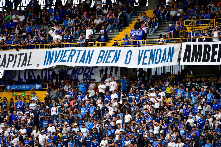 Nadie quiere vestir de azul