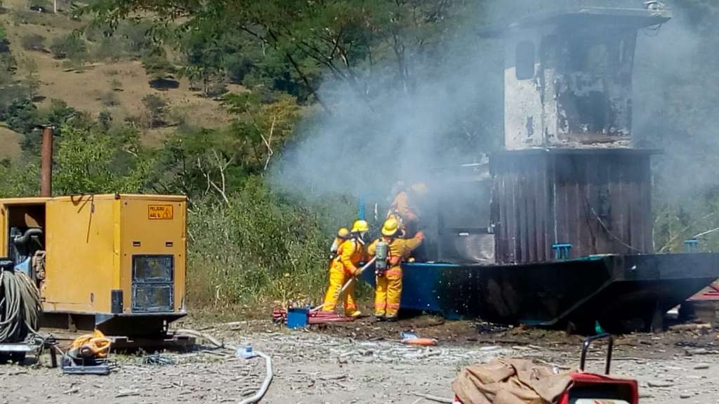 La cabina del ferri para los habitantes de Ituango de la zona de influencia del proyecto eléctrico, se incendió y dejó un operario herido. / EPM