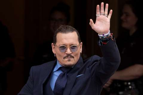 El jurado reanuda deliberaciones en juicio entre Johnny Depp y Amber Heard
