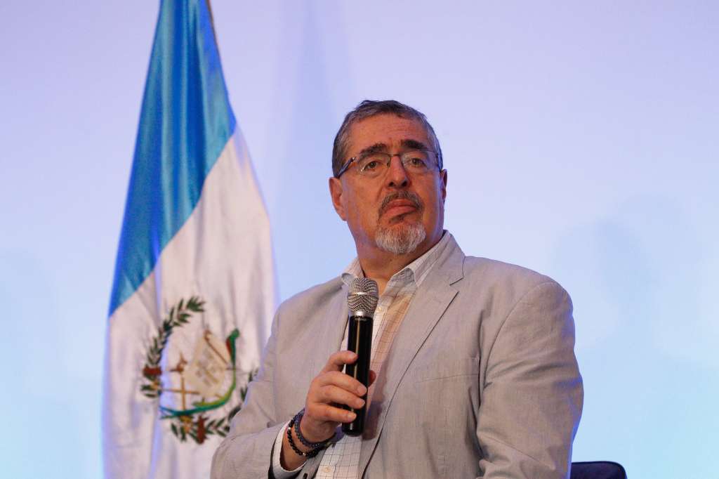 AME2077. CIUDAD DE GUATEMALA (GUATEMALA), 23/09/2023.- El presidente electo de Guatemala, Bernardo Arévalo de León, participa durante una reunión con más de 200 alcaldes municipales hoy, para discutir sobre trabajo conjunto para los próximos años en Ciudad de Guatemala (Guatemala). EFE/David Toro