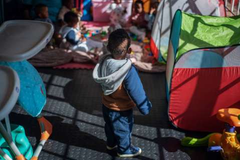 ¿Por qué abandonan a tantos niños en Sudáfrica?