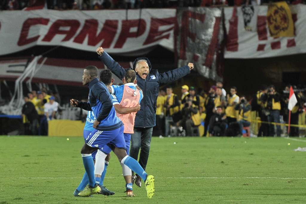 Director técnico argentino, que dirige a Millonarios, durante el partido de vuelta ante Independiente Santa Fe por la final de la Liga Águila II 2017.
