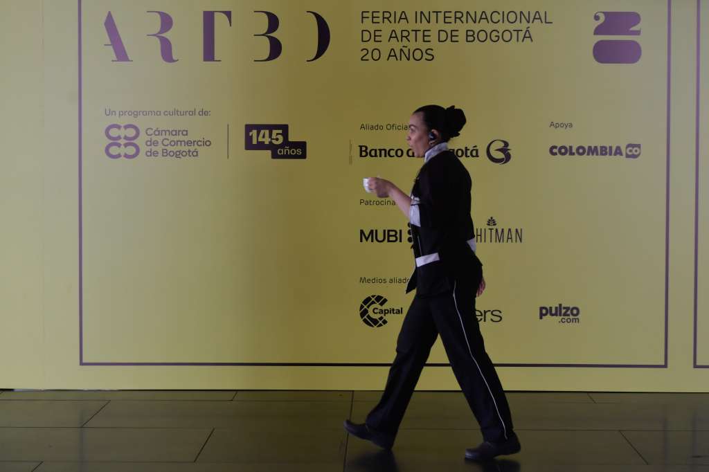 Este año, la feria se llevará a cabo del 26 al 29 de septiembre en el Ágora Bogotá – Centro de Convenciones, y contará con las secciones Principal, Referentes, Proyectos, Sitio, Artecámara, Encuentros y Libro de Artista.