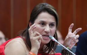 “La plata de la cultura no debe ser para la burocracia”: ministra Holguín en debate
