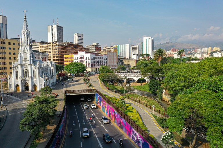 Robos en el alumbrado público de Cali dejan pérdidas de más de $9.800 millones