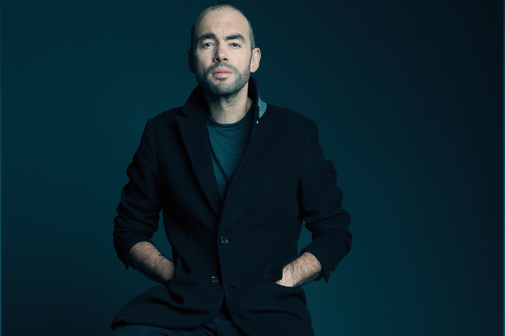 Santiago Cruz acaba de lanzar la primera temporada de su trabajo “Elementales”. / Sony Music