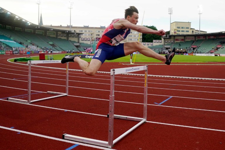 Con récord mundial volvió el atletismo