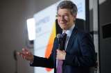 “Los superricos deben ser gravados”: Jeffrey Sachs