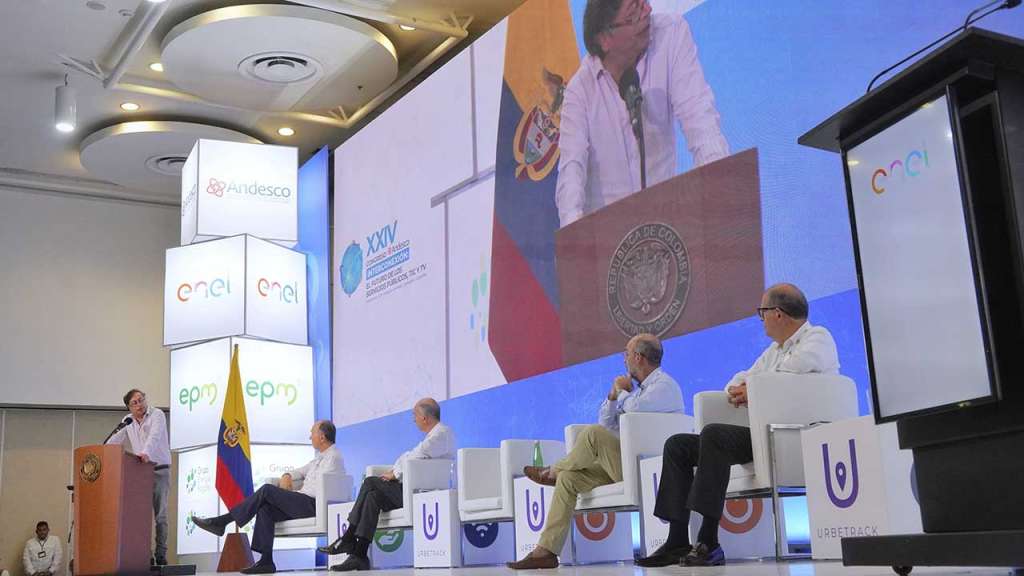 El presidente Gustavo Petro durante la llausura del XXIV Congreso Andesco.