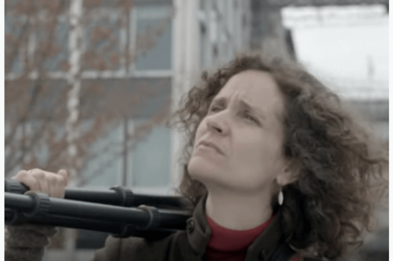 Documental sobre el estigma de la infertilidad, la feminidad y la amistad