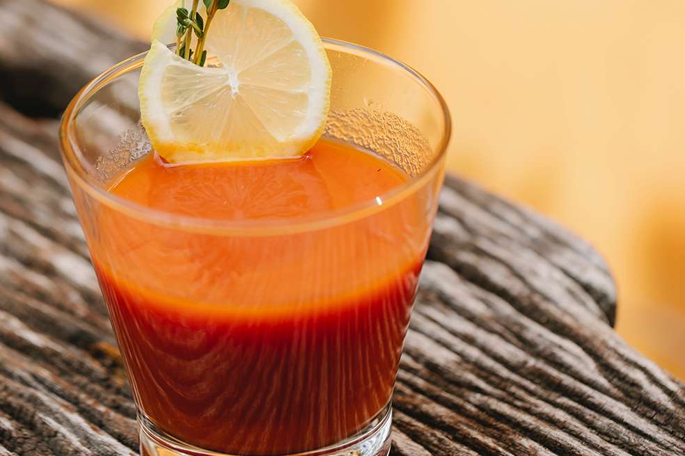 ¿Guayabo? 3 bebidas que te pueden ayudar con la resaca