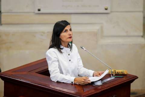 La incertidumbre sigue tocando la puerta del Ministerio de Minas y Energía