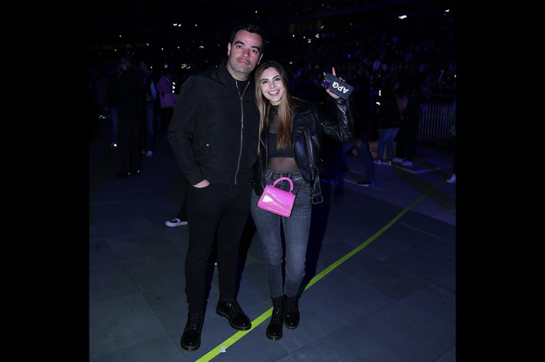 Emerson Acuña, Andrea parra Coldplay