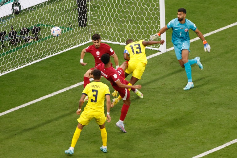 El primer gol anulado por el fuera de lugar automático en los mundiales