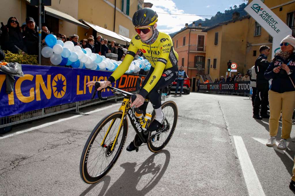 Arrone (Italy), 07/03/2024.- Jonas Vingegaard of Visma Lease A Bike before the start of the 4th stage of the 59th Tirreno-Adriatico, a 207km cycling race from Arrone to Giulianova, Italy, 07 March 2024. (Ciclismo, Italia) EFE/EPA/ROBERTO BETTINI
