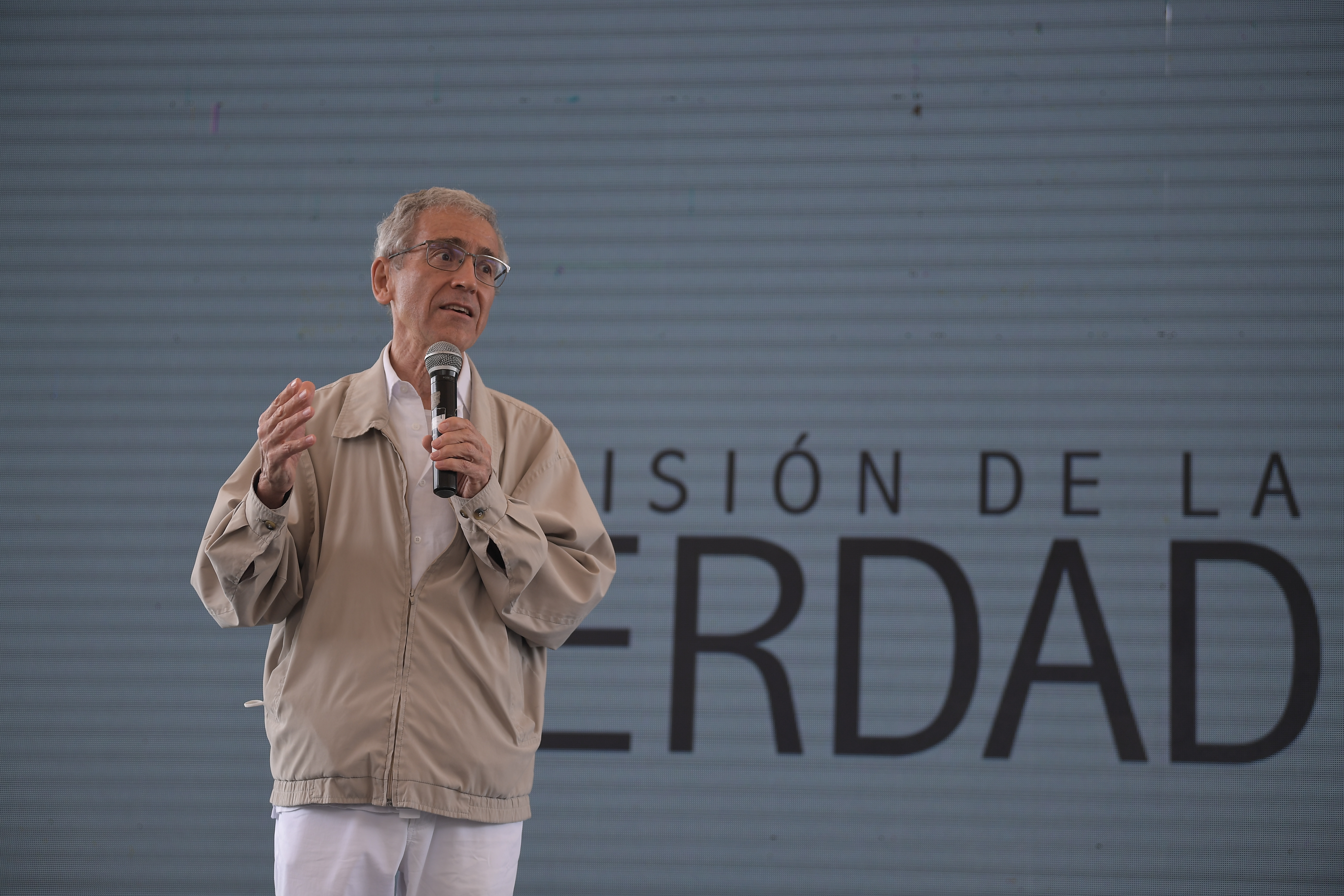 Padre y presidente de la Comisión de la Verdad, en el encuentro "Reconocimiento por la vida: Caldono cuenta la verdad", realizado en el Cauca.