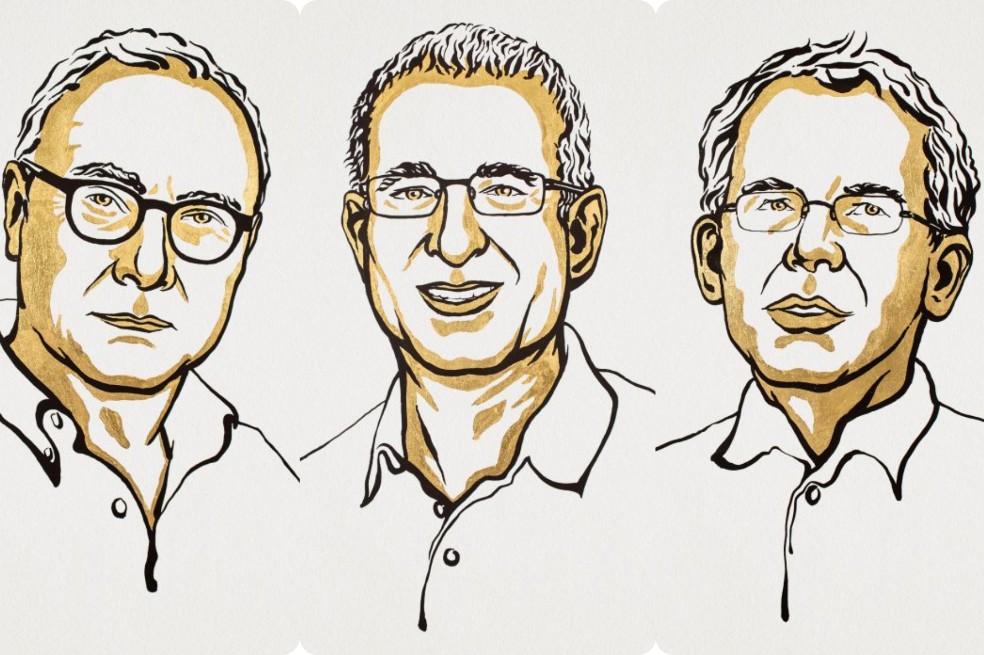 David Card (izquierda), Joshua Angrist (centro) y Guido Imbens (Derecha)