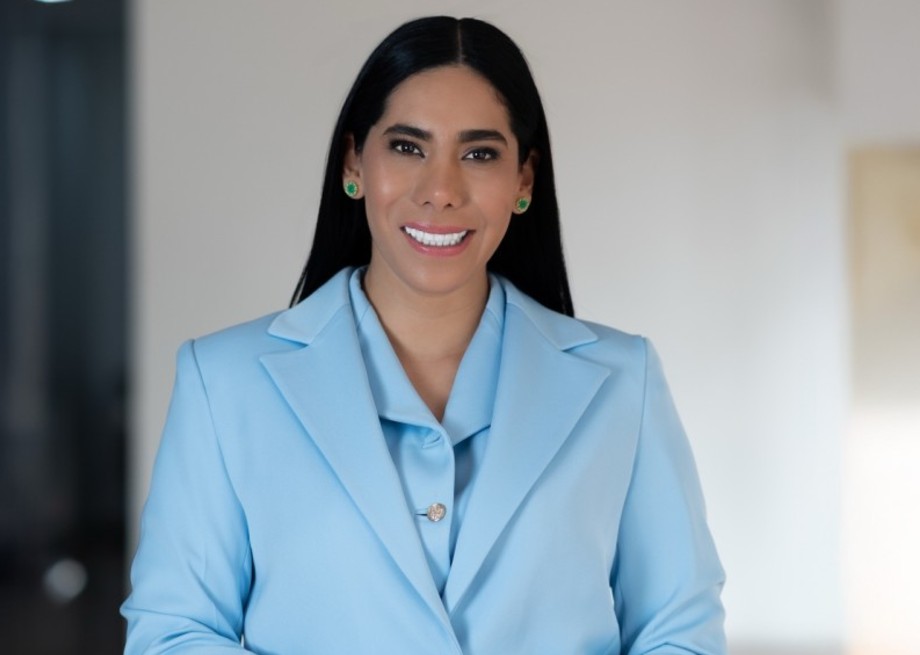 Carina Murcia, ministra de las TIC (designada)