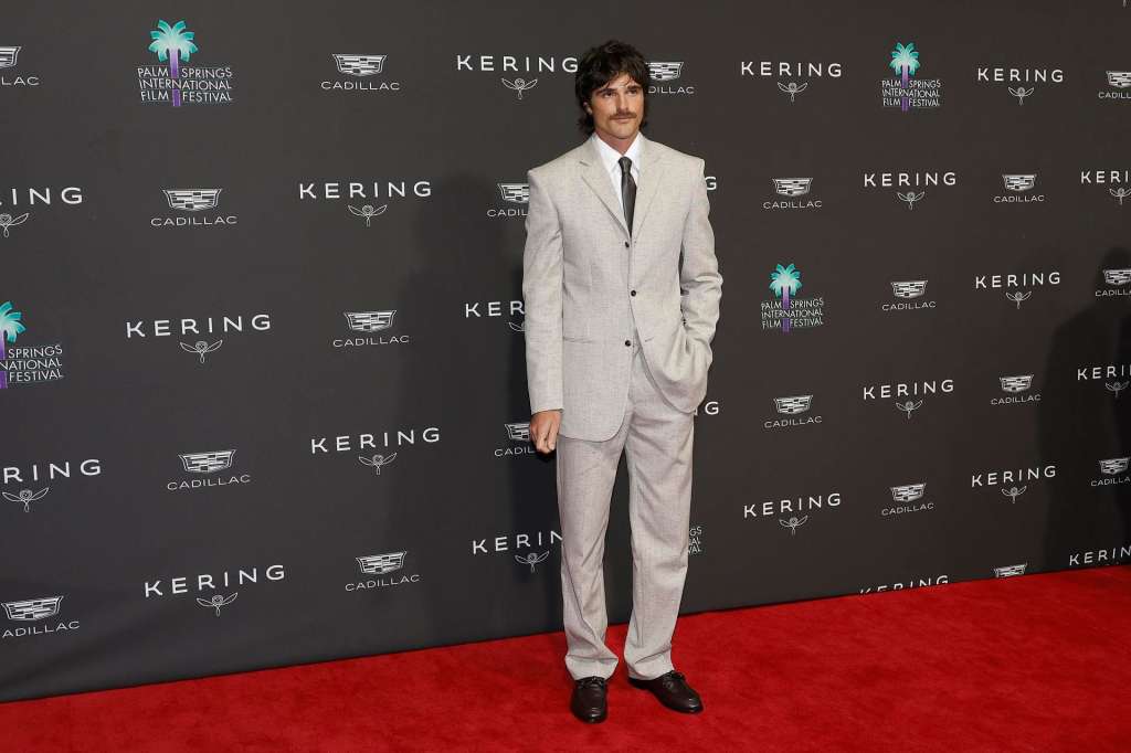 PALM SPRINGS (United States), 04/01/2026.- Jacob Elordi poses on the red carpet for the 37th annual Palm Springs International Film Festival in Palm Springs, California, USA, 03 January 2026. (Cine, Cine) EFE/EPA/NINA PROMMER