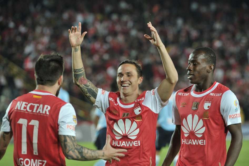 El venezolano Luis Manuel Seijas (c) convirtió dos goles en el triunfo albirrojo. / Luis Ángel
