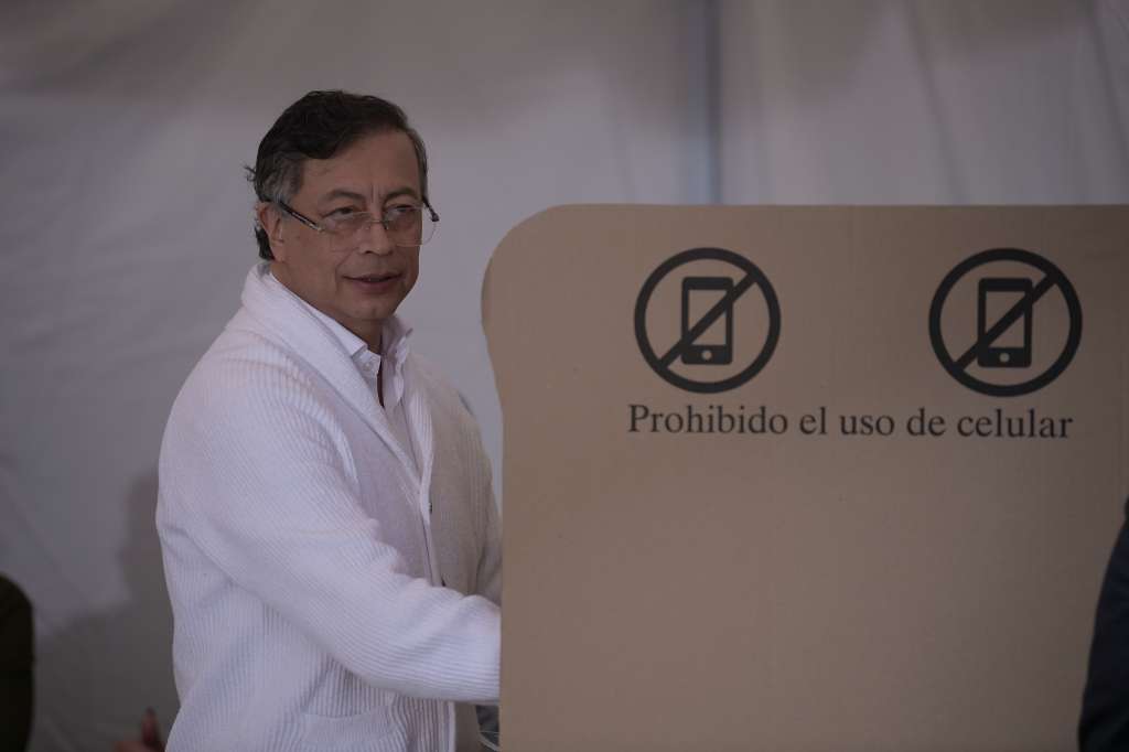 Presidente de Colombia, ejerce su derecho al voto en las elecciones presidenciales del 31 de Mayo 2026.