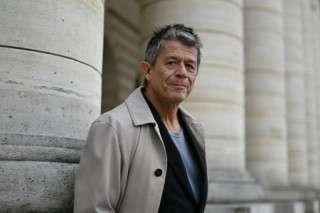 Emmanuel Carrère se llevó el premio Médicis de novela francesa por un libro basado en su madre