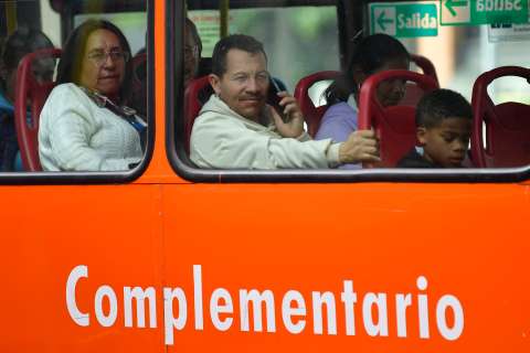 Movilidad hoy, 15 de septiembre: manifestantes en la transversal 93 con Av. Mutis