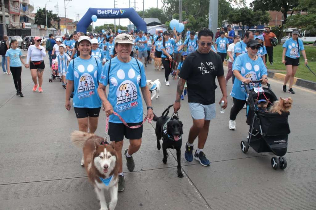 “Ladridos por la Paz”, la caminata con la que Cali rechazó el maltrato animal