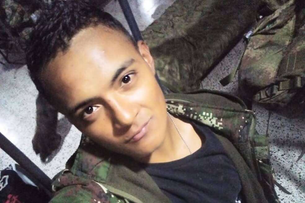 Brandon Cely tenía 21 años, era auxiliar de Enfermería y técnico en Sistemas. Entró al Ejército en diciembre de 2018. / Archivo personal.