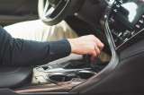 Tenga en cuenta estos consejos para cuidar la transmisión manual del carro