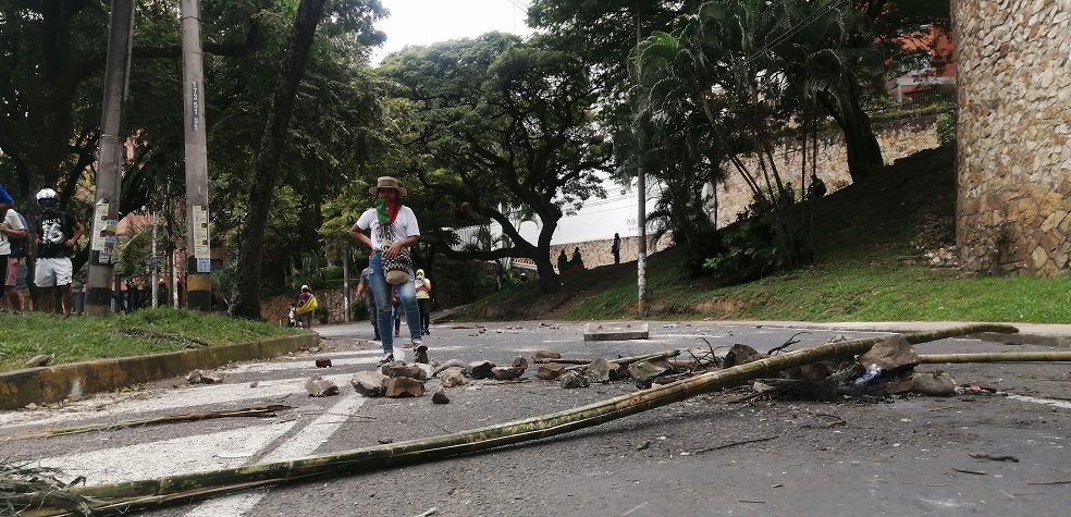 Daniela Soto, durante una de las visitas a los puntos de concentración en Cali.
