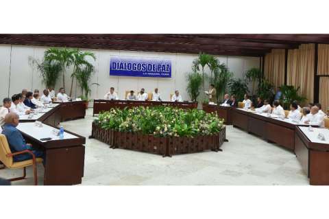 Así llegaron las Farc a la mesa de negociaciones hace ocho años