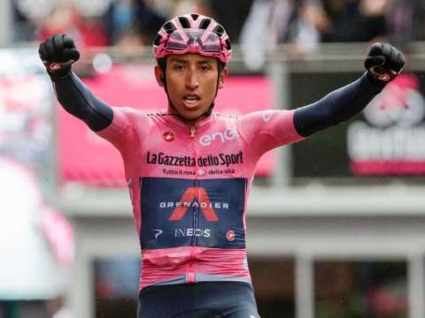 Egan Bernal fue operado con éxito